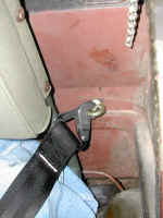 seatbelt8.jpg (391514 bytes)