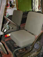 m38seat32.jpg (387216 bytes)
