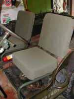 m38seat33.jpg (396645 bytes)